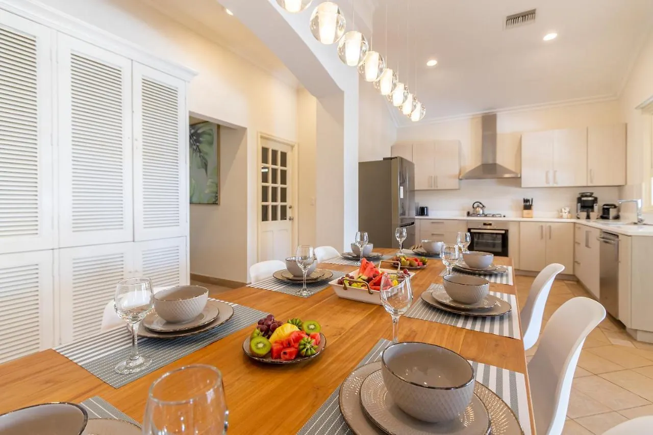 Luxury Pool Villa With View Cabana Bbq 3Minbeach In Tierra Del Sol Malmok 0*,