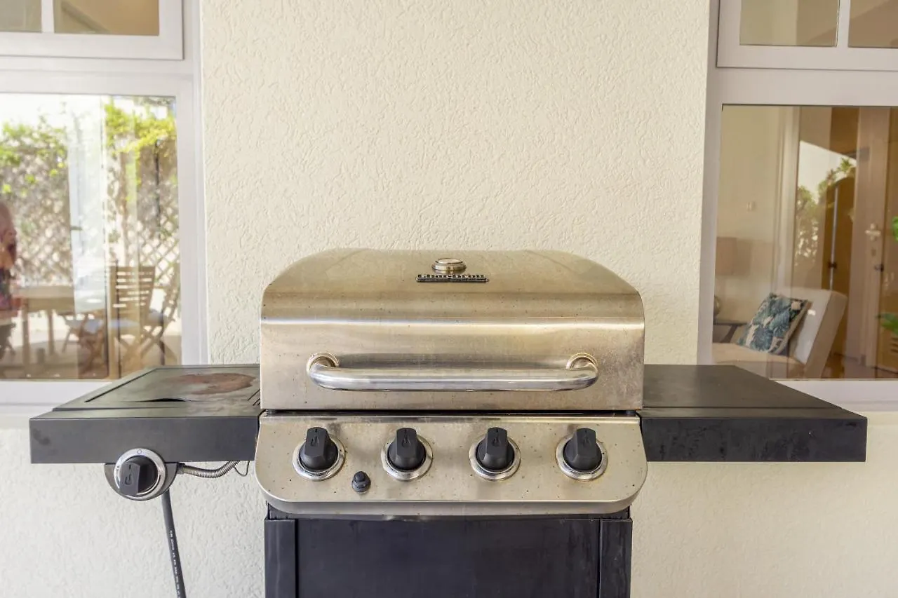 Luxury Pool Villa With View Cabana Bbq 3Minbeach In Tierra Del Sol Malmok